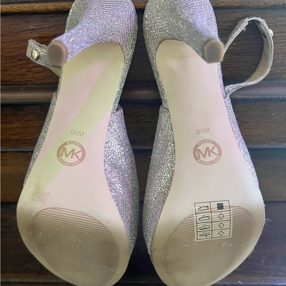 Michael Kors Platform Heel - Picture 4 of 7